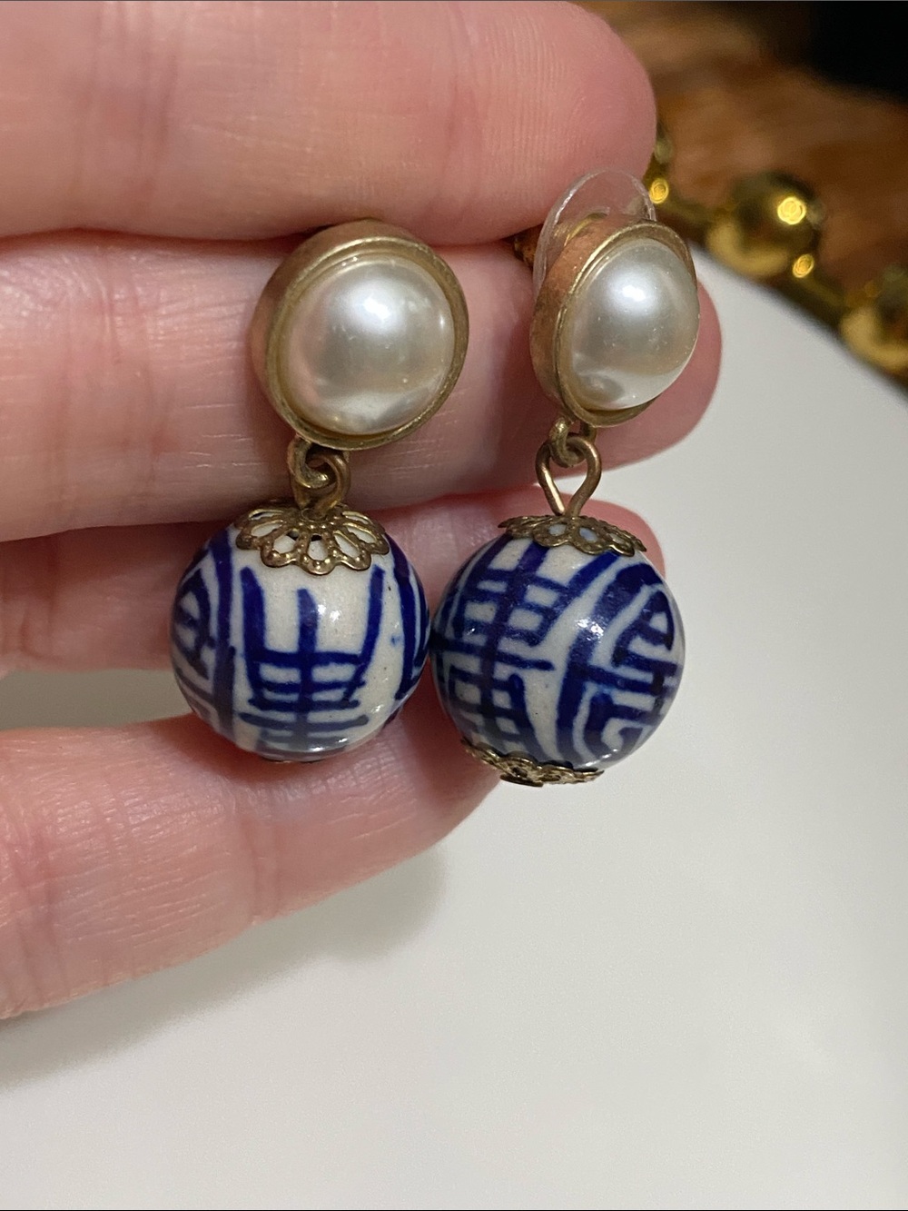 Pearl-Top Blue & White Porcelain Chinese Drop Earrings - Picture 5 of 6